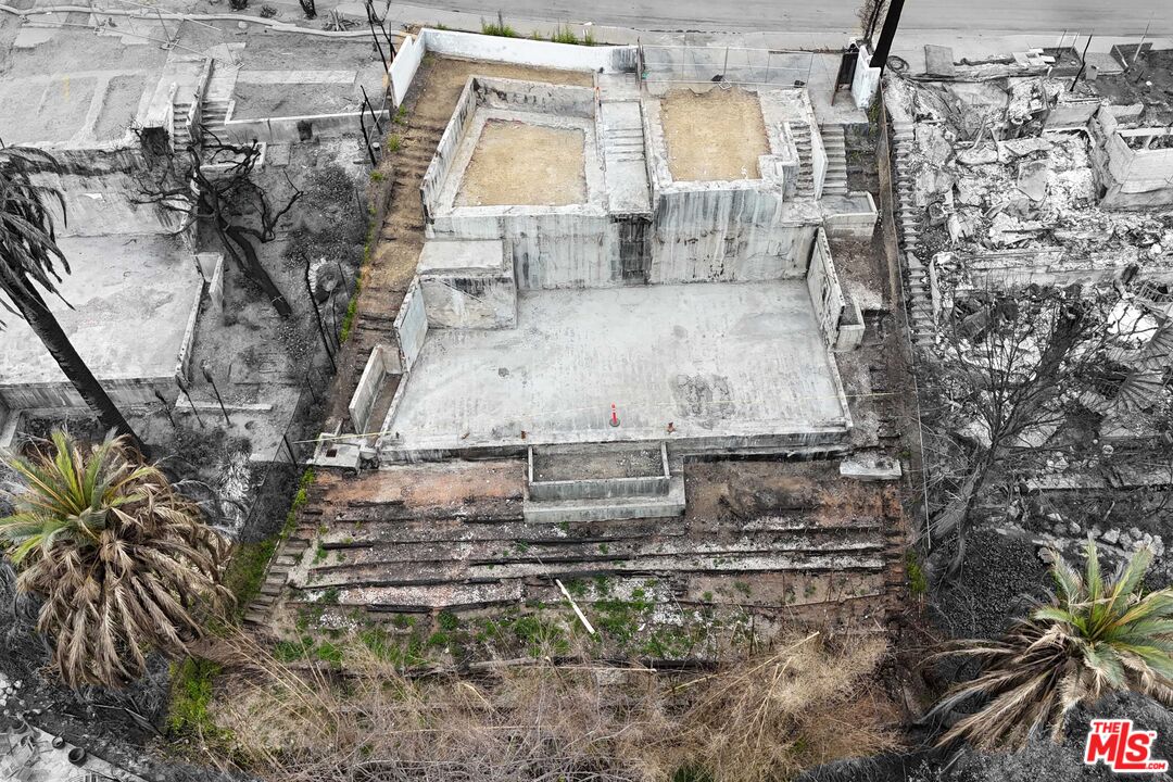 , 16544 Akron st, Pacific Palisades, CA 90272 - 1