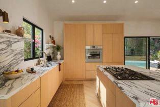 , 2221 Bowmont dr, Beverly Hills, CA 90210 - 8