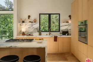 , 2221 Bowmont dr, Beverly Hills, CA 90210 - 7