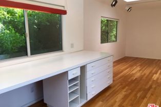 , 4031 Hollyline ave, Sherman Oaks, CA 91423 - 21