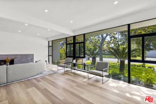 , 130 Le Doux rd, Beverly Hills, CA 90211 - 5