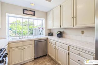 Townhouse, 13583 Almond st, Tustin, CA 92782 - 15