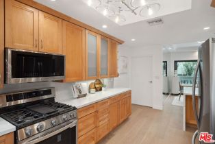 Condominium, 234 Tower dr, Beverly Hills, CA 90211 - 17