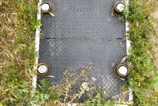 , 1 Topanga Canyon blvd, Woodland Hills, CA 91364 - 5