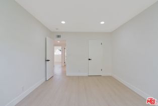 , 22563 Tiara st, Woodland Hills, CA 91367 - 34