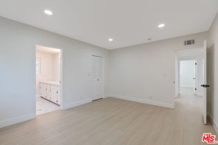 , 22563 Tiara st, Woodland Hills, CA 91367 - 28