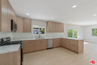 , 22563 Tiara st, Woodland Hills, CA 91367 - 30