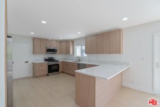 , 22563 Tiara st, Woodland Hills, CA 91367 - 22