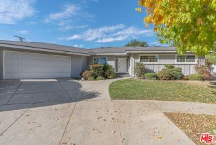 , 22563 Tiara st, Woodland Hills, CA 91367 - 6