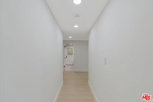 , 22563 Tiara st, Woodland Hills, CA 91367 - 32