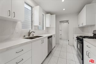 , 205 Reeves dr, Beverly Hills, CA 90212 - 3