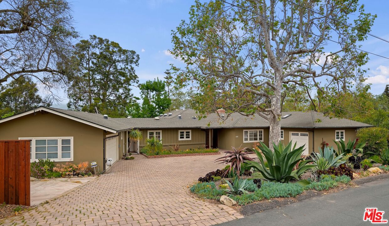 Single Family Residence, 615 Concha Loma dr, Carpinteria, CA 93013 - 1