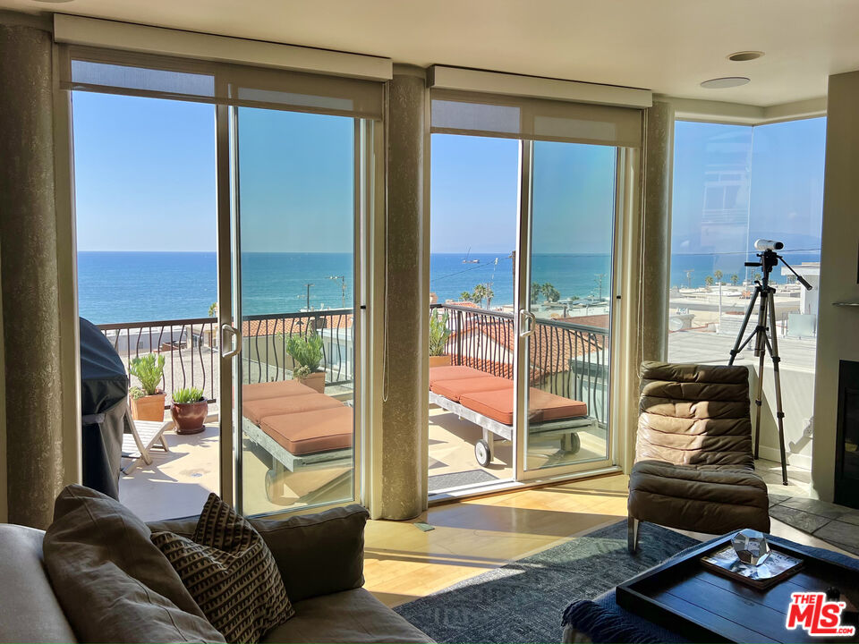 Single Family Residence, 216 38th st, Manhattan Beach, CA 90266 - 1