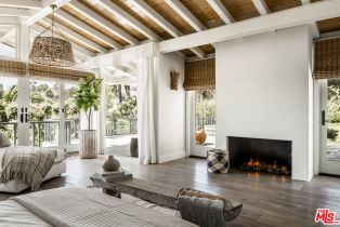 Single Family Residence, 1135 Ravoli dr, Pacific Palisades, CA 90272 - 10