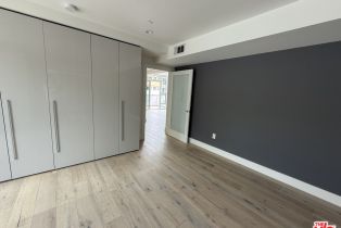 , 8210 Fountain ave, West Hollywood , CA 90046 - 7