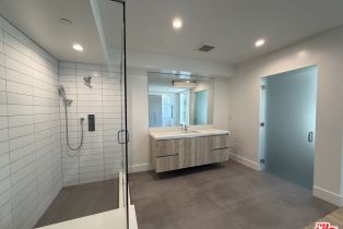 , 8210 Fountain ave, West Hollywood , CA 90046 - 9