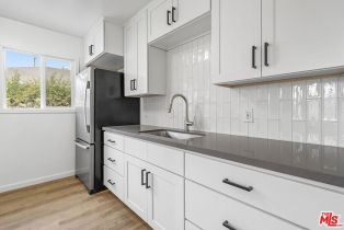 , 1326 Screenland dr, Burbank, CA 91505 - 9