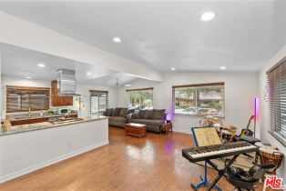 , 4201 Topanga Canyon blvd, Woodland Hills, CA 91364 - 2