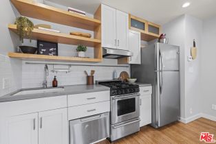 Single Family Residence, 4650 Canoga ave, Woodland Hills, CA 91364 - 27