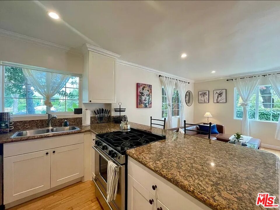 , 1028 12th st, Santa Monica, CA 90403 - 1