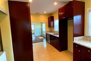 , 1331 Atlantic ave, Long Beach, CA 90813 - 5