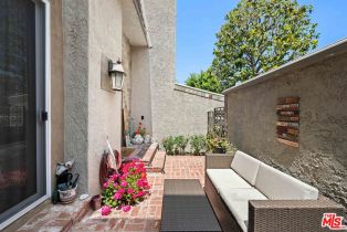 Condominium, 21901 Lassen st, Chatsworth, CA 91311 - 5