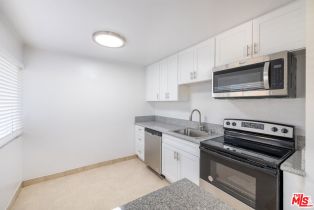 Apartment, 5541 Newcastle ave, Encino, CA 91316 - 3