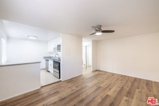 Apartment, 5541 Newcastle ave, Encino, CA 91316 - 2