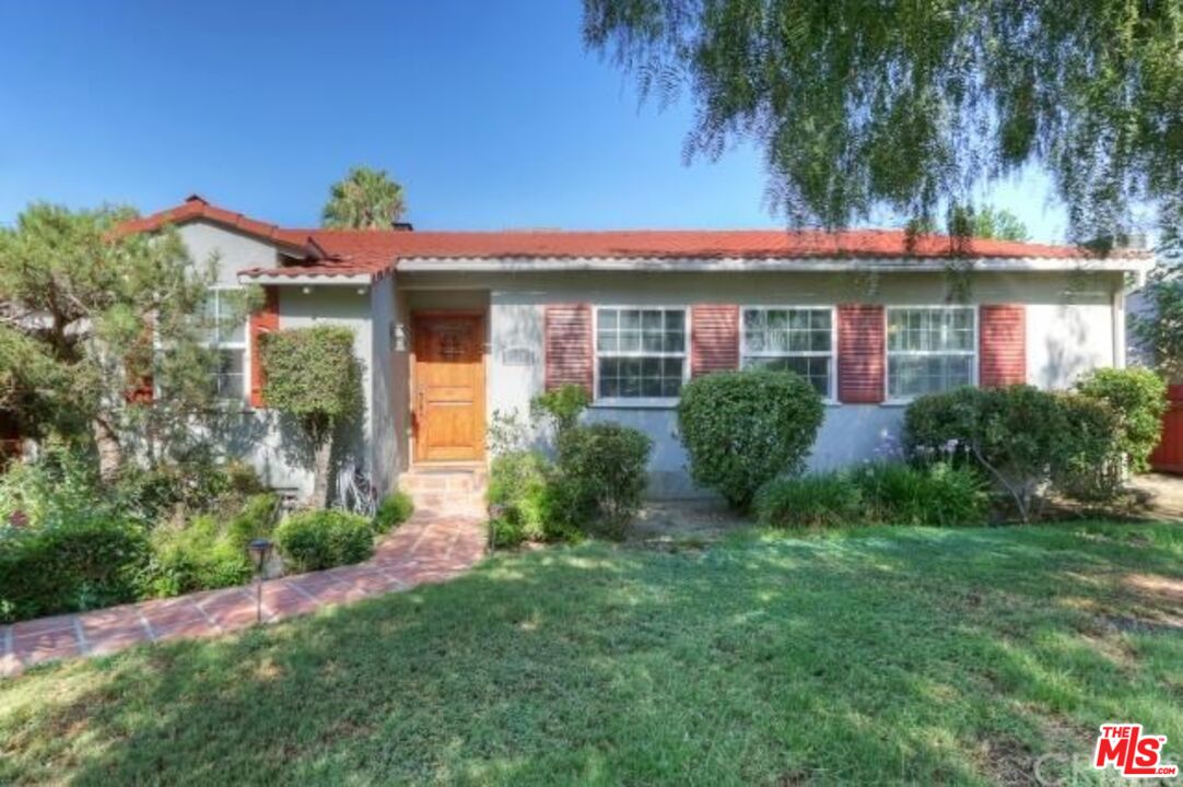 , 4721 Greenbush ave, Sherman Oaks, CA 91423 - 1