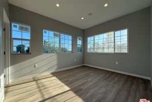 Single Family Residence, 10605 Owensmouth ave, Chatsworth, CA 91311 - 9