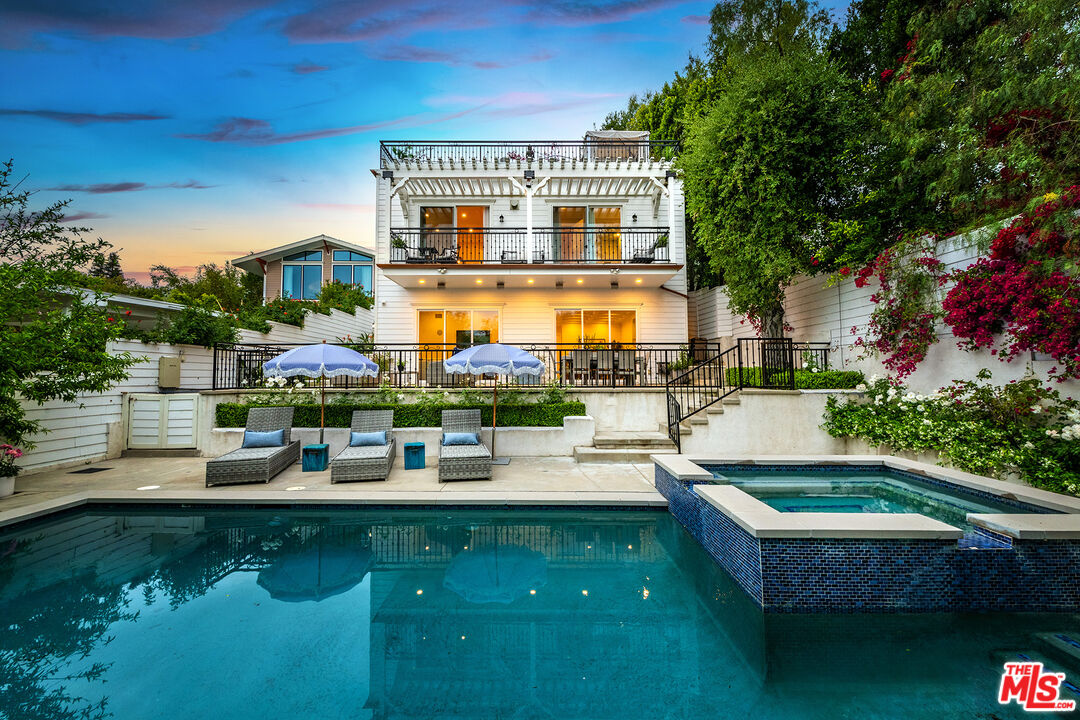 Single Family Residence, 14539 Valley Vista blvd, Sherman Oaks, CA 91403 - 1