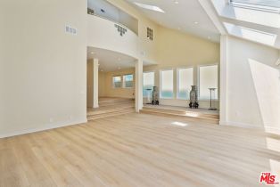 , 5131 Campo rd, Woodland Hills, CA 91364 - 6