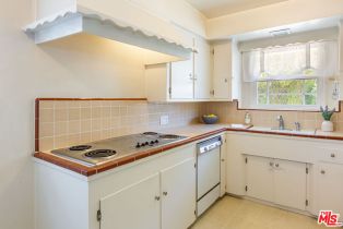 Single Family Residence, 21924 Buena Ventura st, Woodland Hills, CA 91364 - 12