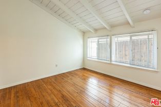 Single Family Residence, 21924 Buena Ventura st, Woodland Hills, CA 91364 - 21