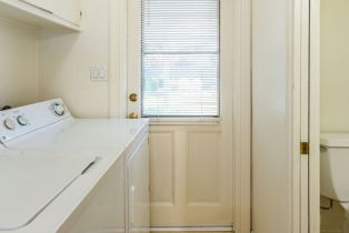 Single Family Residence, 21924 Buena Ventura st, Woodland Hills, CA 91364 - 23