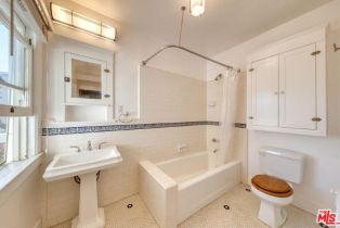 , 3008 3rd st, Santa Monica, CA 90405 - 11