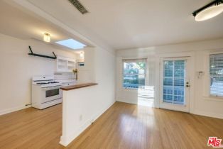 , 3008 3rd st, Santa Monica, CA 90405 - 5