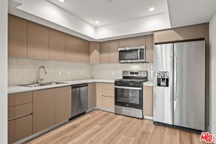 , 10405 Louisiana ave, Westwood, CA 90025 - 2