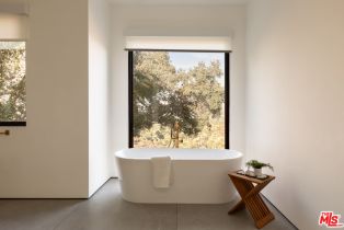 Single Family Residence, 13331 Mulholland dr, Beverly Hills, CA 90210 - 35