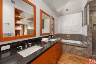 Single Family Residence, 304 14th st, Santa Monica, CA 90402 - 56