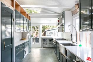 Single Family Residence, 736 Marco pl, Venice, CA 90291 - 10