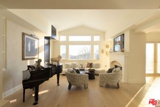 Single Family Residence, 16671 Calle Brittany, Pacific Palisades, CA 90272 - 3