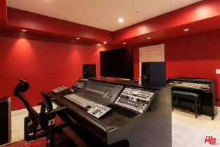 Single Family Residence, 16671 Calle Brittany, Pacific Palisades, CA 90272 - 27