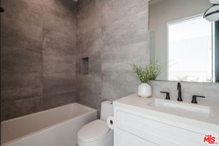 Single Family Residence, 5328 Allott ave, Sherman Oaks, CA 91401 - 26