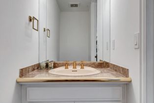 Condominium, 10531 Ashton ave, Westwood, CA 90024 - 17