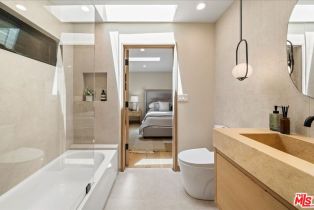 Single Family Residence, 14537 Hesby st, Sherman Oaks, CA 91403 - 19