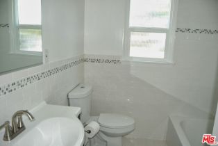 , 22110 Gilmore st, Woodland Hills, CA 91303 - 6