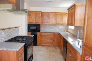 , 22110 Gilmore st, Woodland Hills, CA 91303 - 5