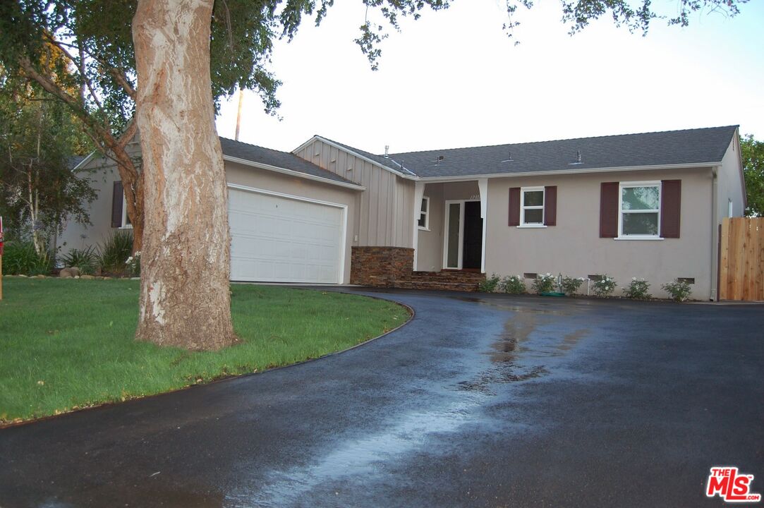 , 22110 Gilmore st, Woodland Hills, CA 91303 - 1