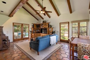 Single Family Residence, 16597 Via Floresta, Pacific Palisades, CA 90272 - 22